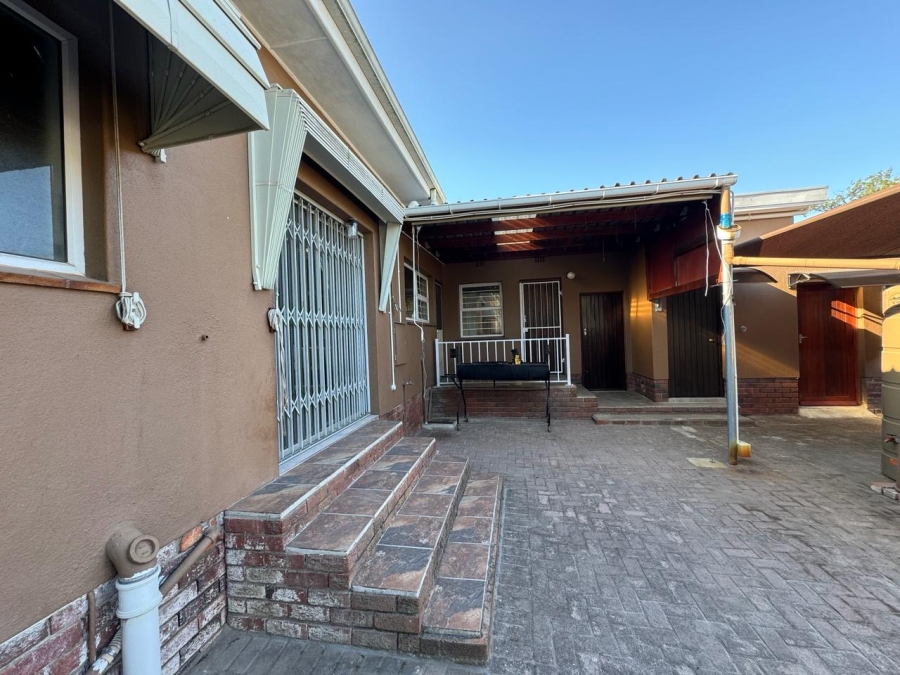 4 Bedroom Property for Sale in Silver Oaks Western Cape